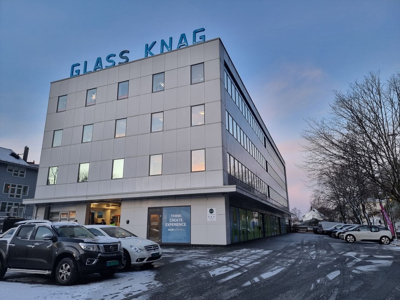 Glass Knag